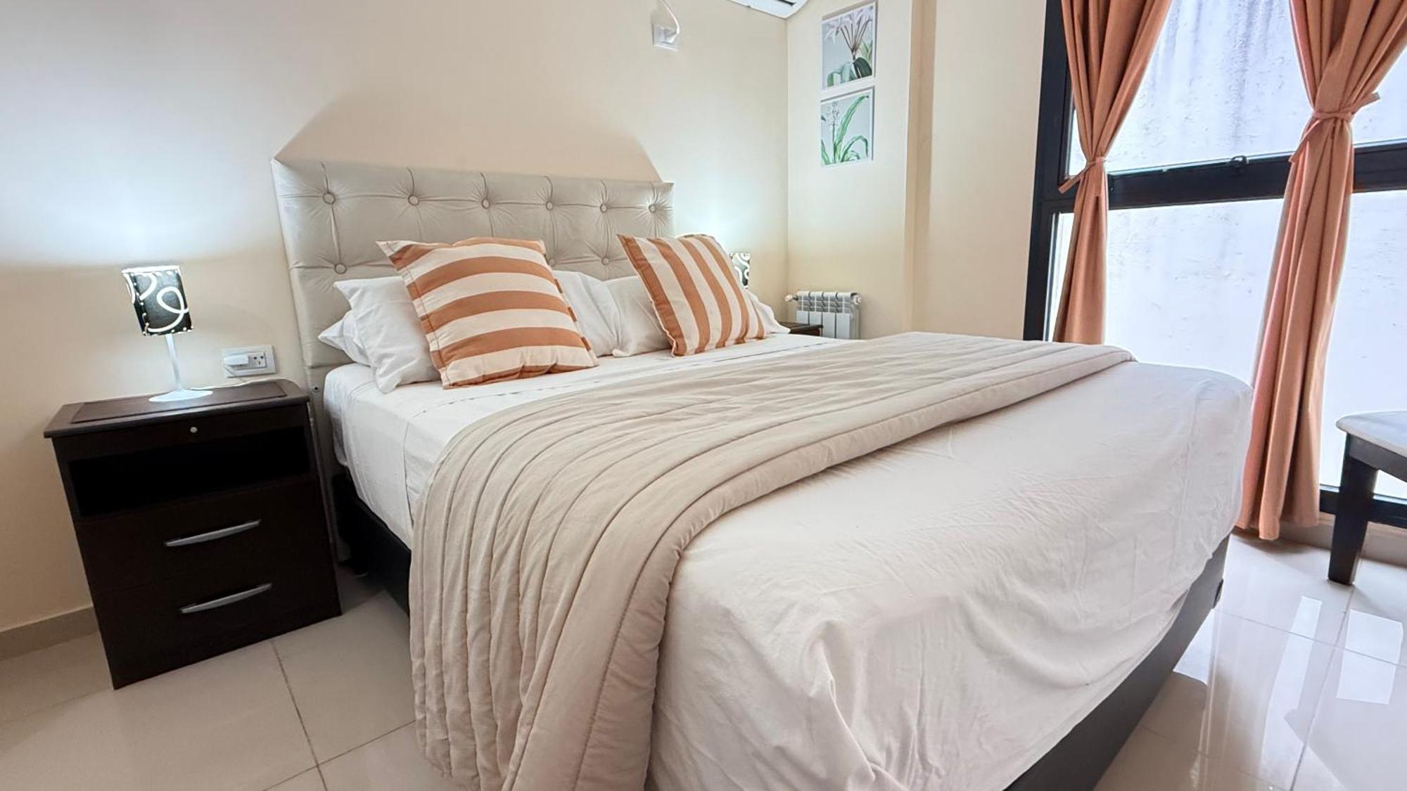 Vow Departamento Centrico 1 Con Cochera Y Pileta * Villa Carlos Paz