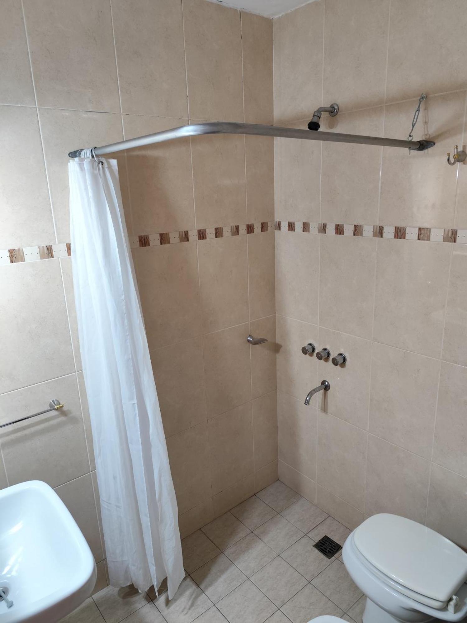 Victor Hotel 2*