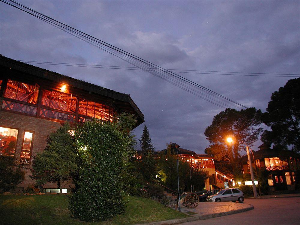 Portal Del Hotel Villa Carlos Paz
