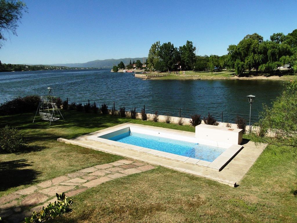 Frente Al Lago *
