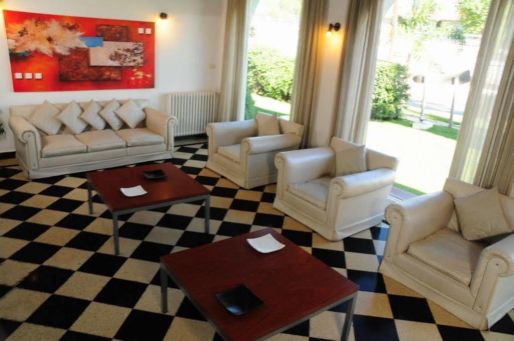 Hotel De La Costa 3*
