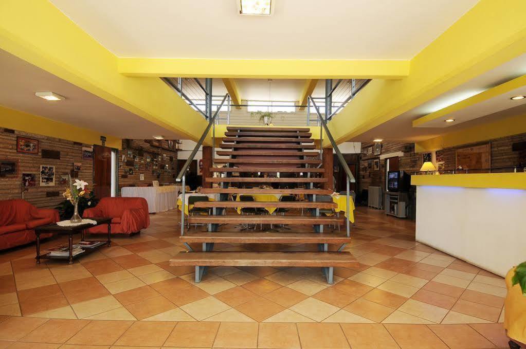 Hotel De La Cuesta 2*