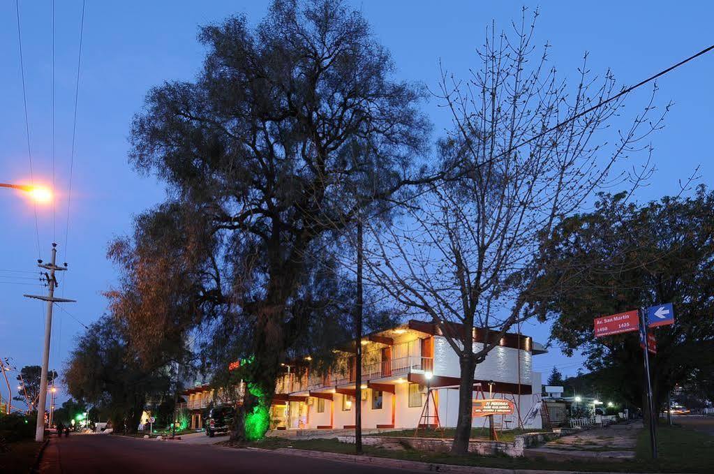 Hotel De La Cuesta 2*