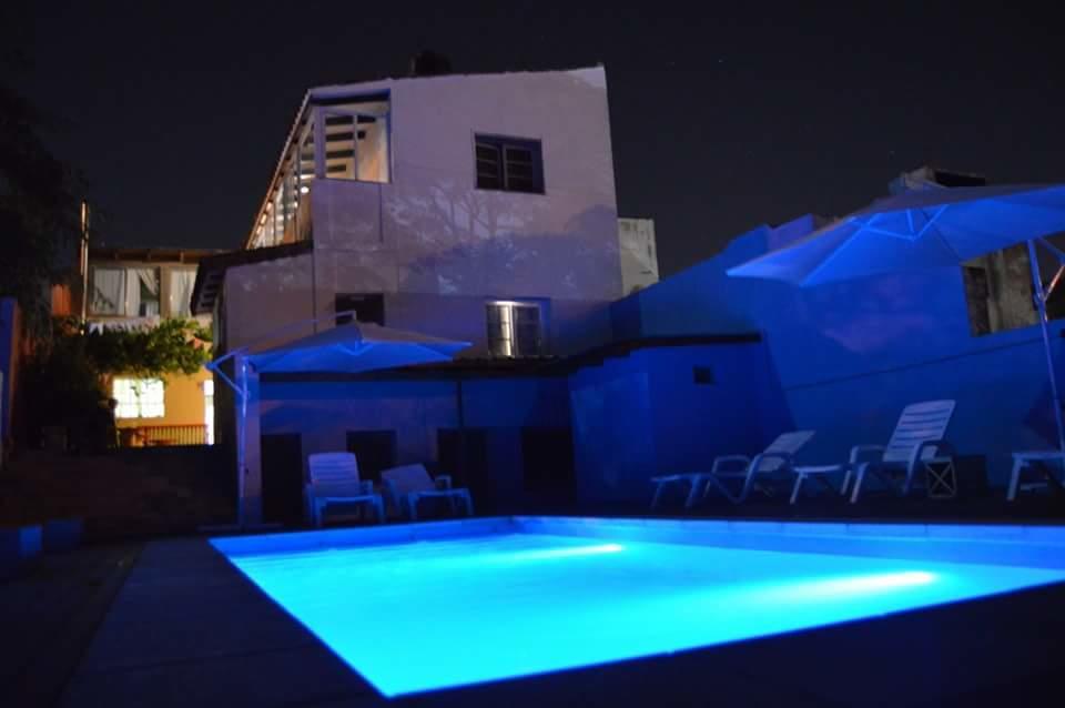 Del Lago Inn *