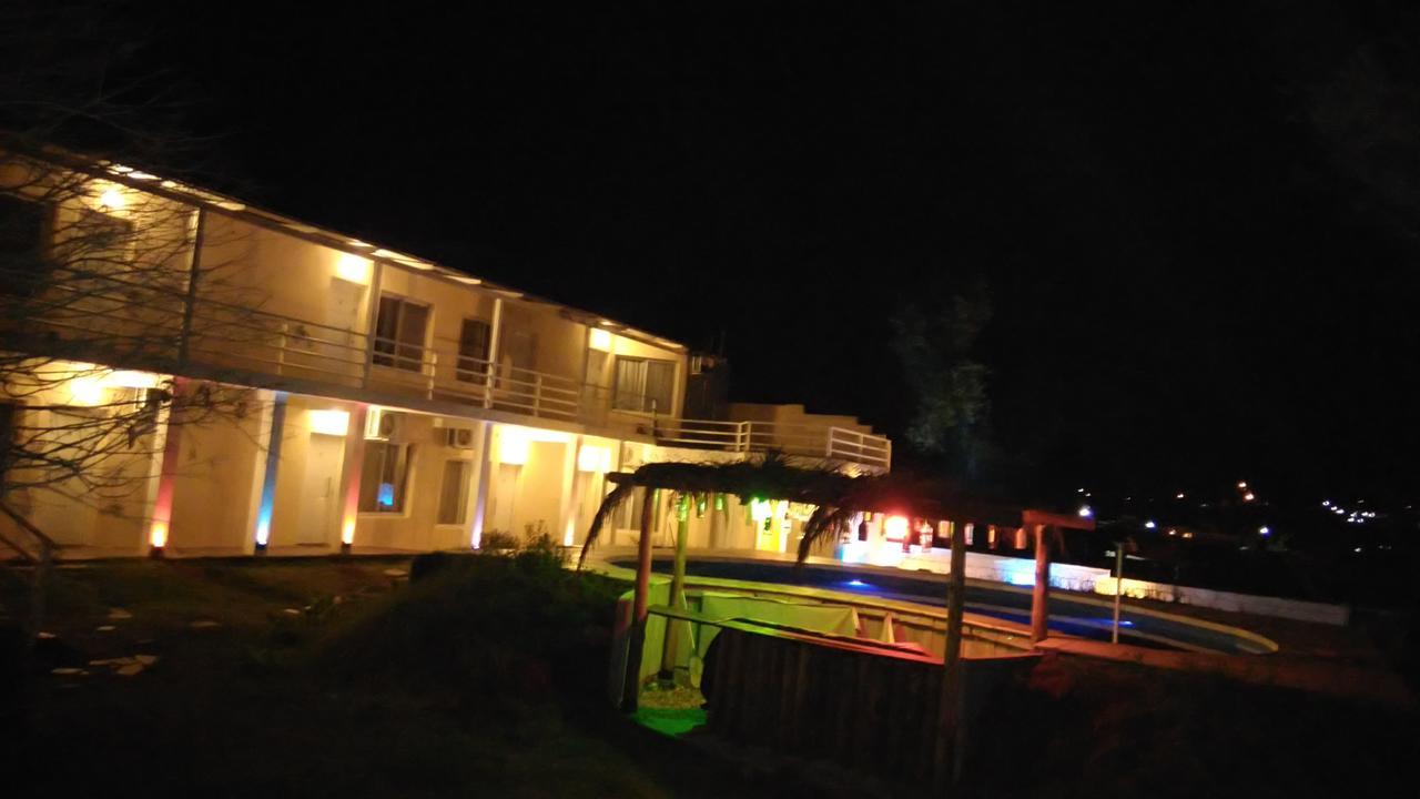 Hotel Tanti Paradise & Villa Carlos Paz
