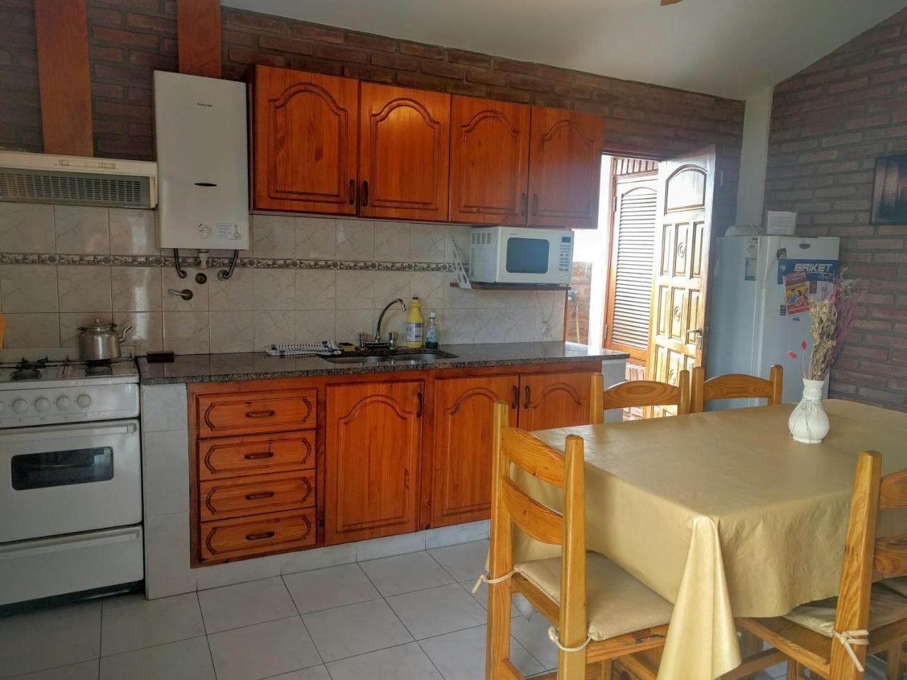 Cabanas Bosque Lodge *
