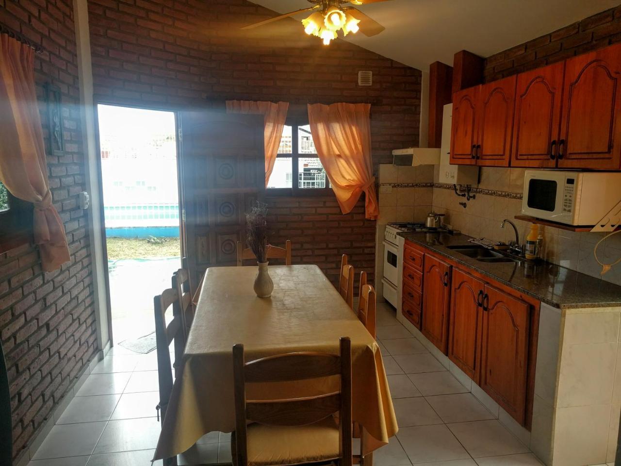 Cabanas Bosque Lodge *