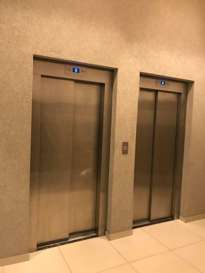 Opera Towers&pool Apartamento
