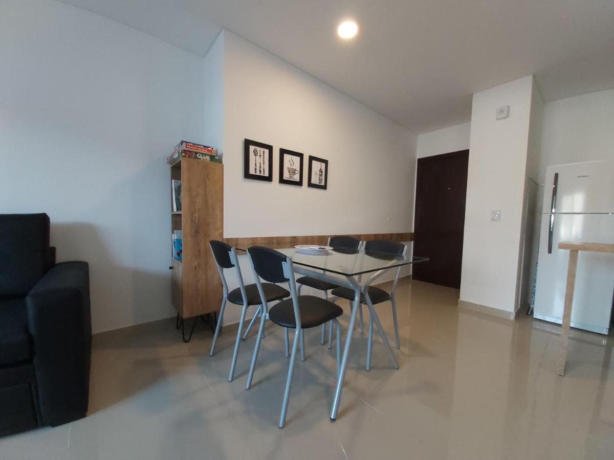 Edificio Leonardo, 5to Piso Apartamento *