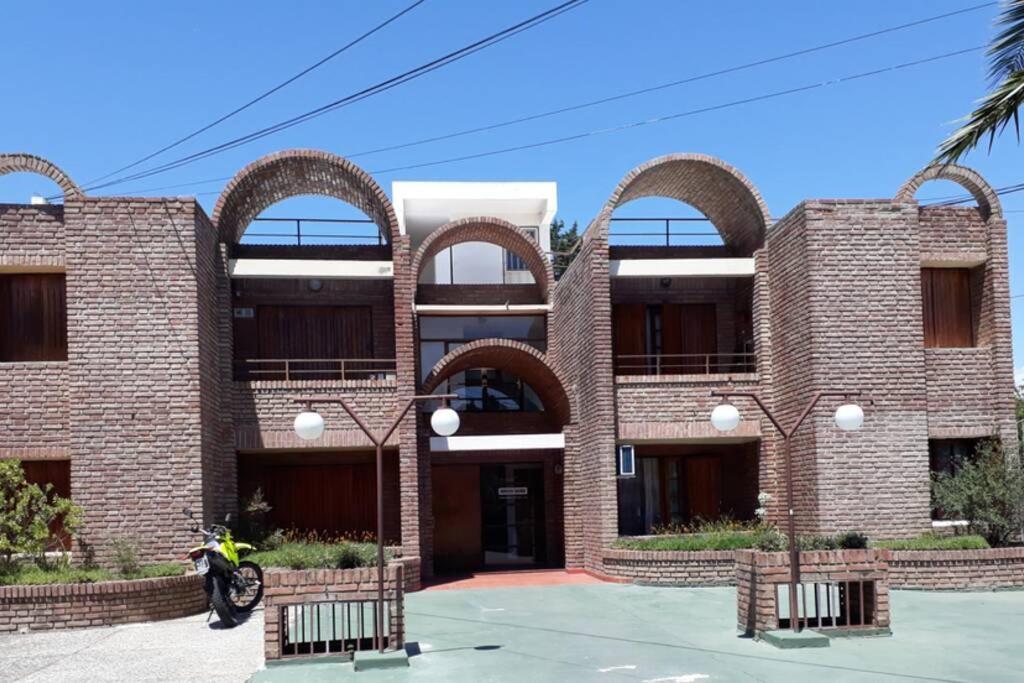 Sancar Departamento Edificio Jardín -carlos Paz *