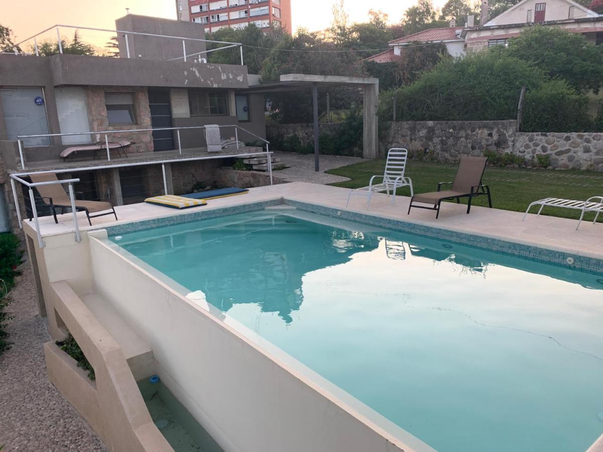 Сasa de vacaciones Casa Categoría Con Pileta Exclusiva Villa Carlos Paz