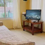 @Alojatecarlospaz - Fantastica Casa Con Pileta Y Balneario En Vcp