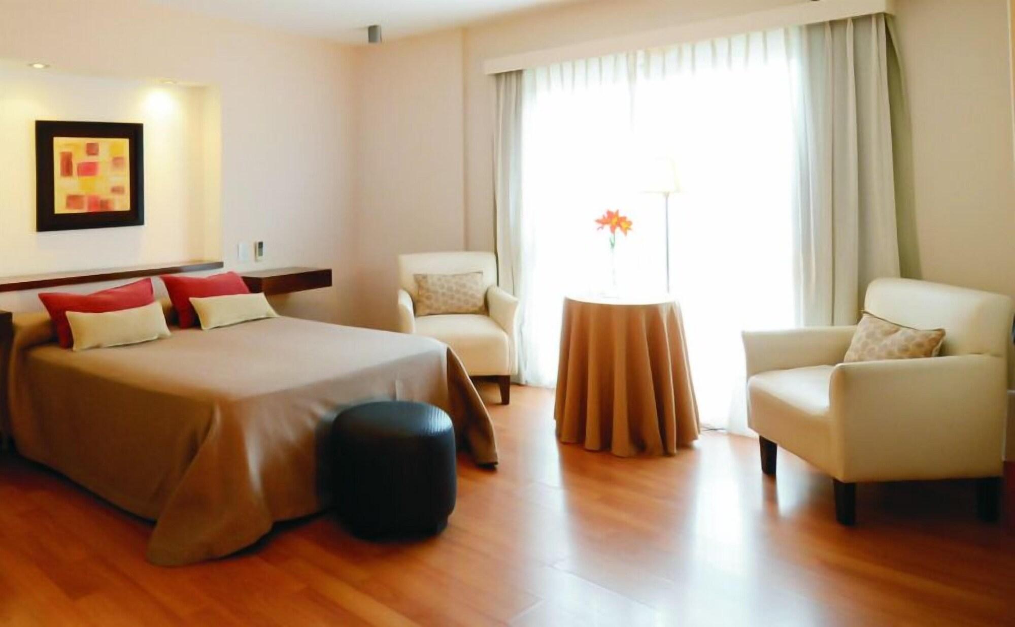 Santa Cecilia & Hotel