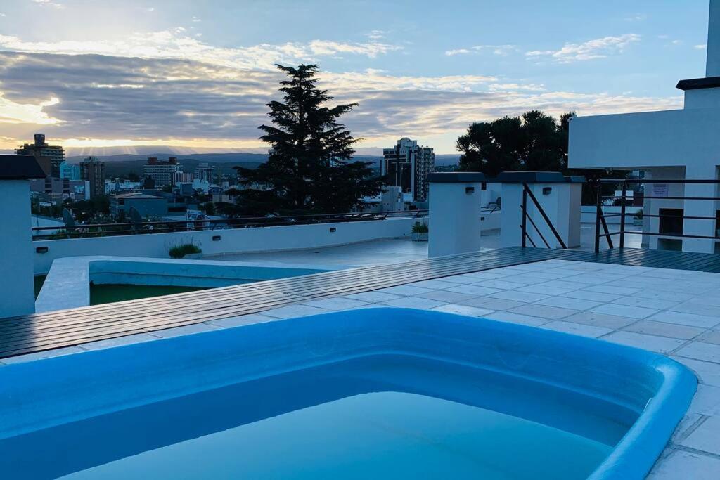 Apartamento @alojatecarlospaz Depto Centrico Y Tranquilo P/4 Pers En Carlos Paz.