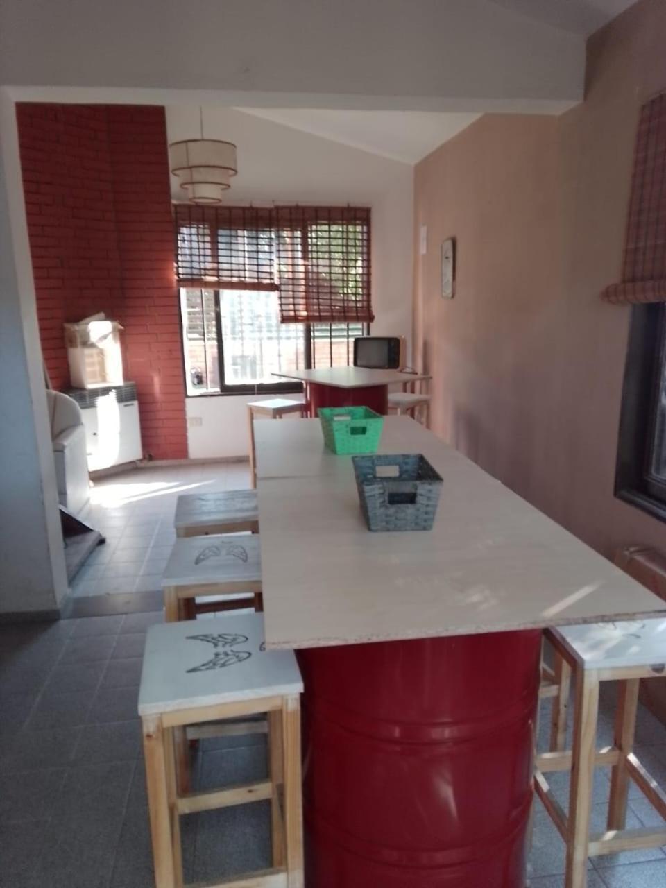 De La Costa Hostal