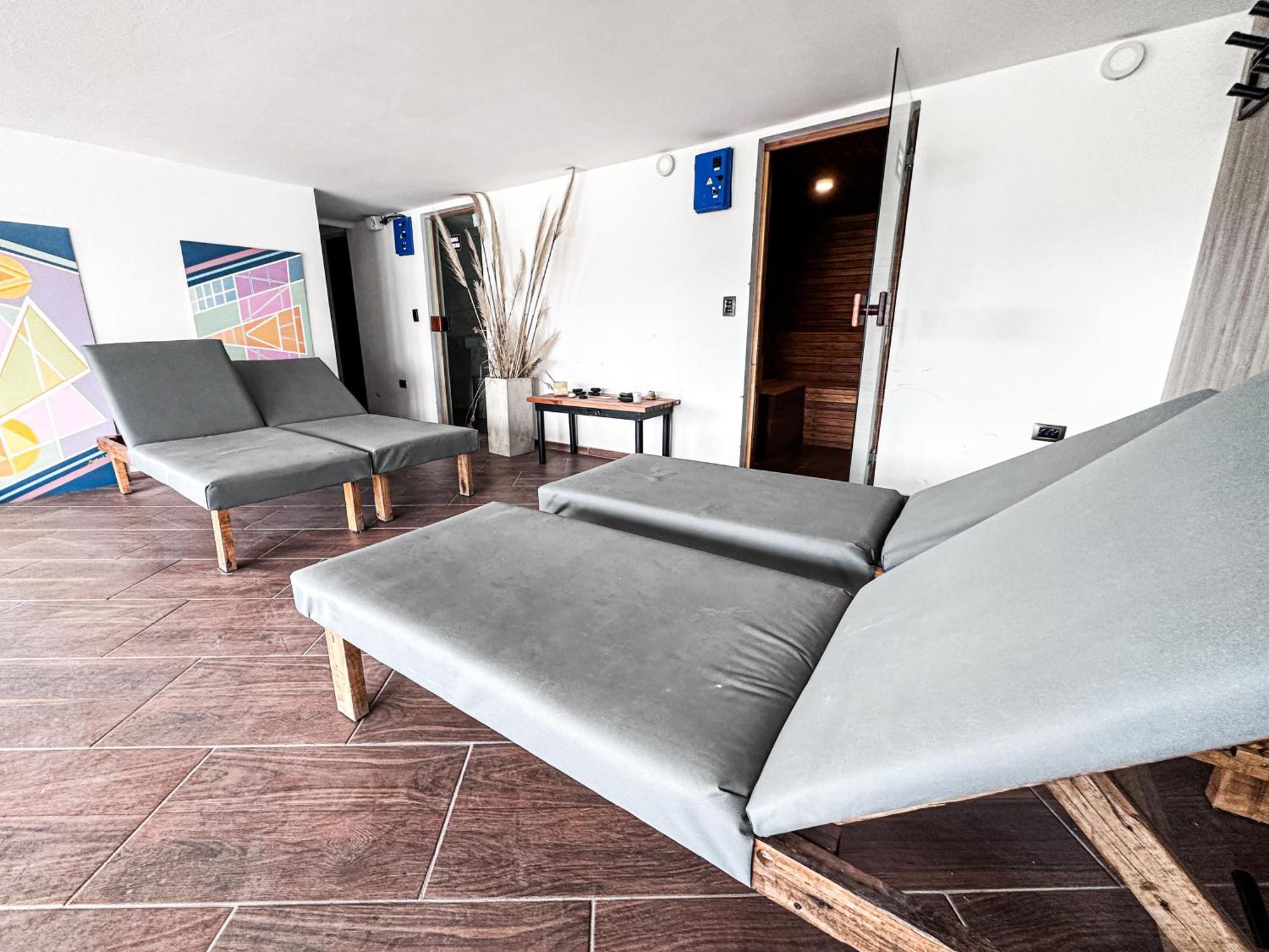 Hotel Golden 3*