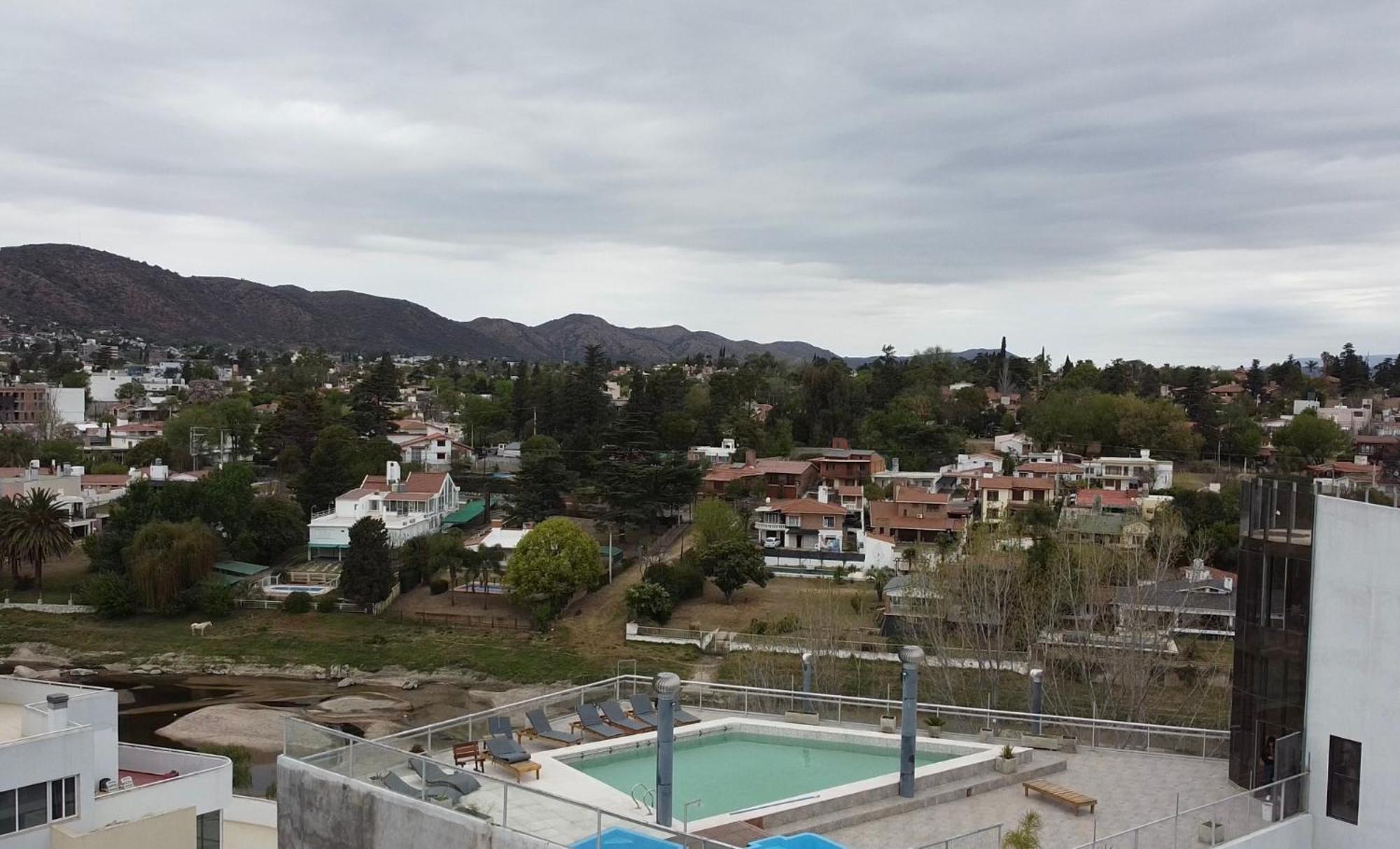 Golden Hotel