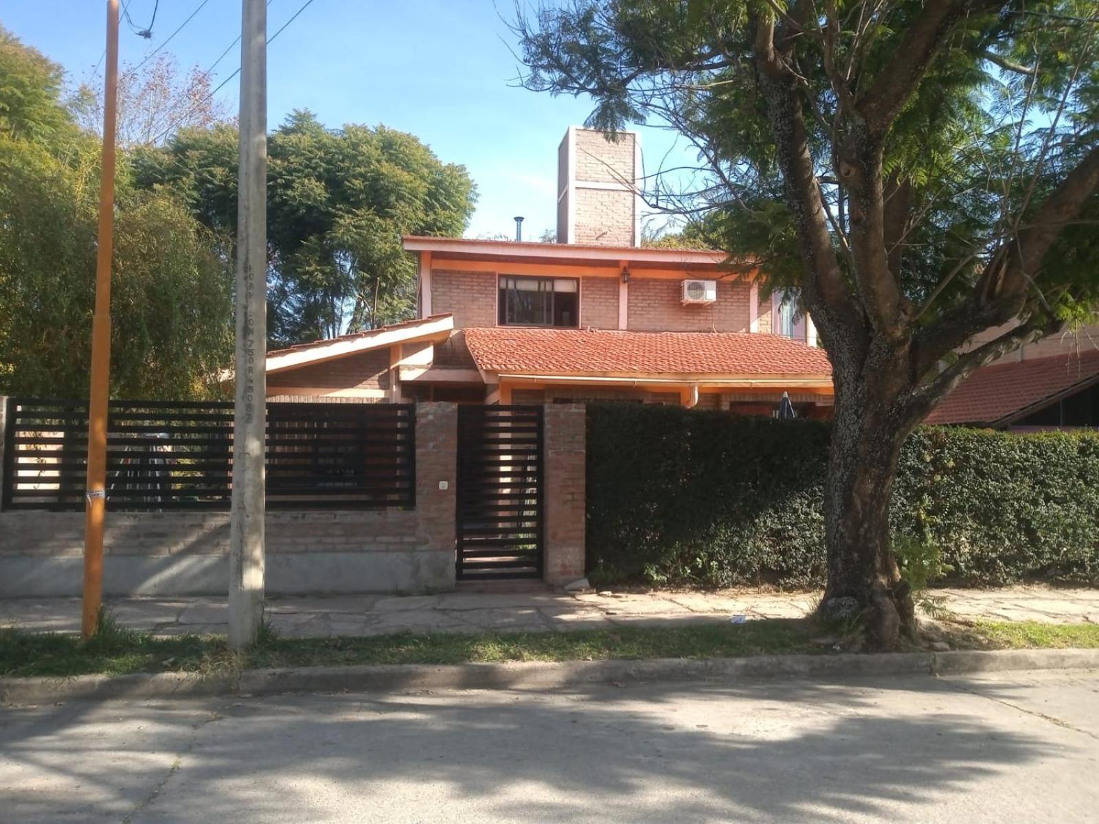 De La Costa *