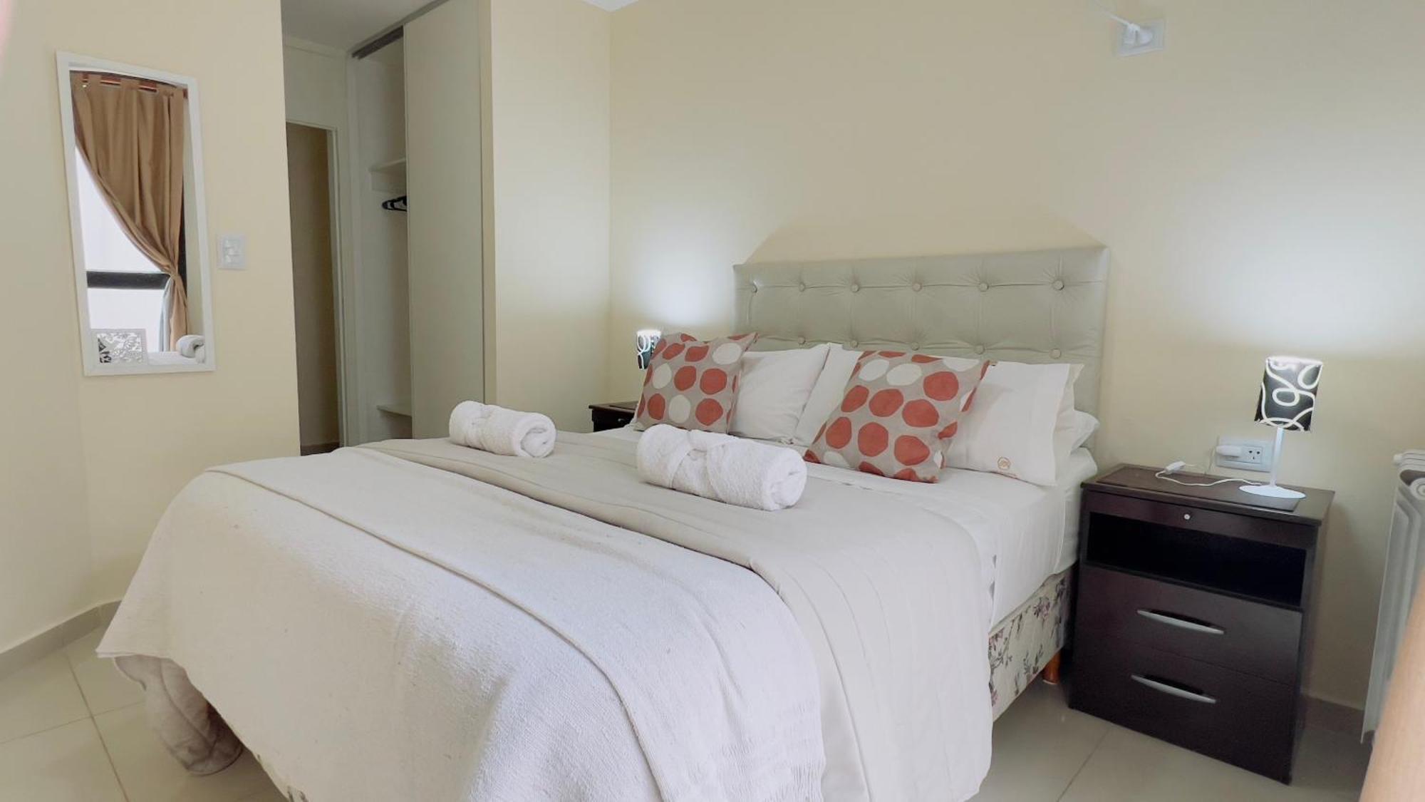 Apartamento @alojatecarlospaz Depto Centrico Y Tranquilo P/4 Pers En Carlos Paz. *