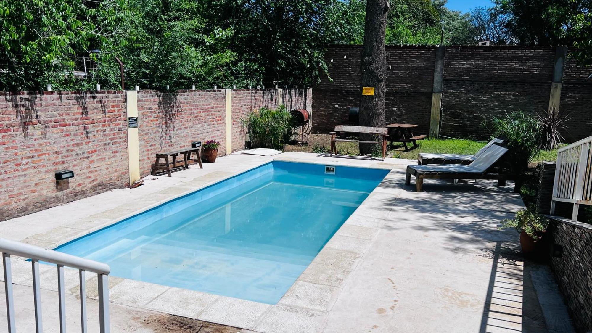Сasa de vacaciones @alojatecarlospaz - Fantastica Casa Con Pileta Y Balneario En Vcp *