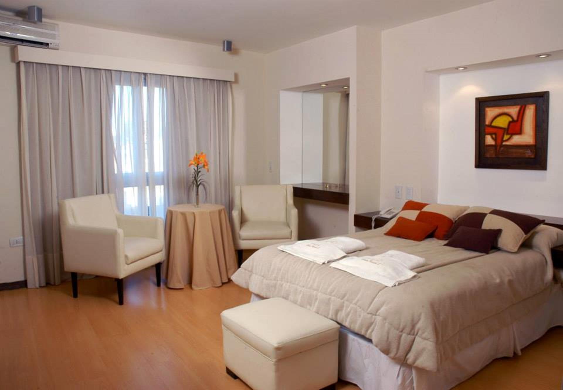 Santa Cecilia & Hotel Villa Carlos Paz